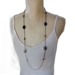 NWT Liz Claiborne Black Station Necklace Gunmetal Tone Long Chain